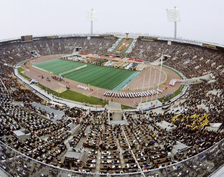 RIAN_archive_487039_Opening_ceremony_of_the_1980_Olympic_Games-1.jpg