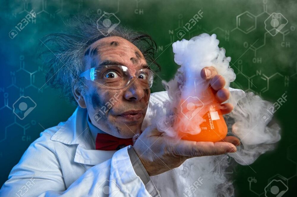 94981609-chimiste-fou-avec-une-exprience-manque-explosion-en-laboratoire.thumb.jpg.3f0d11c9cd58446c9f8c17de5bbc5105.jpg
